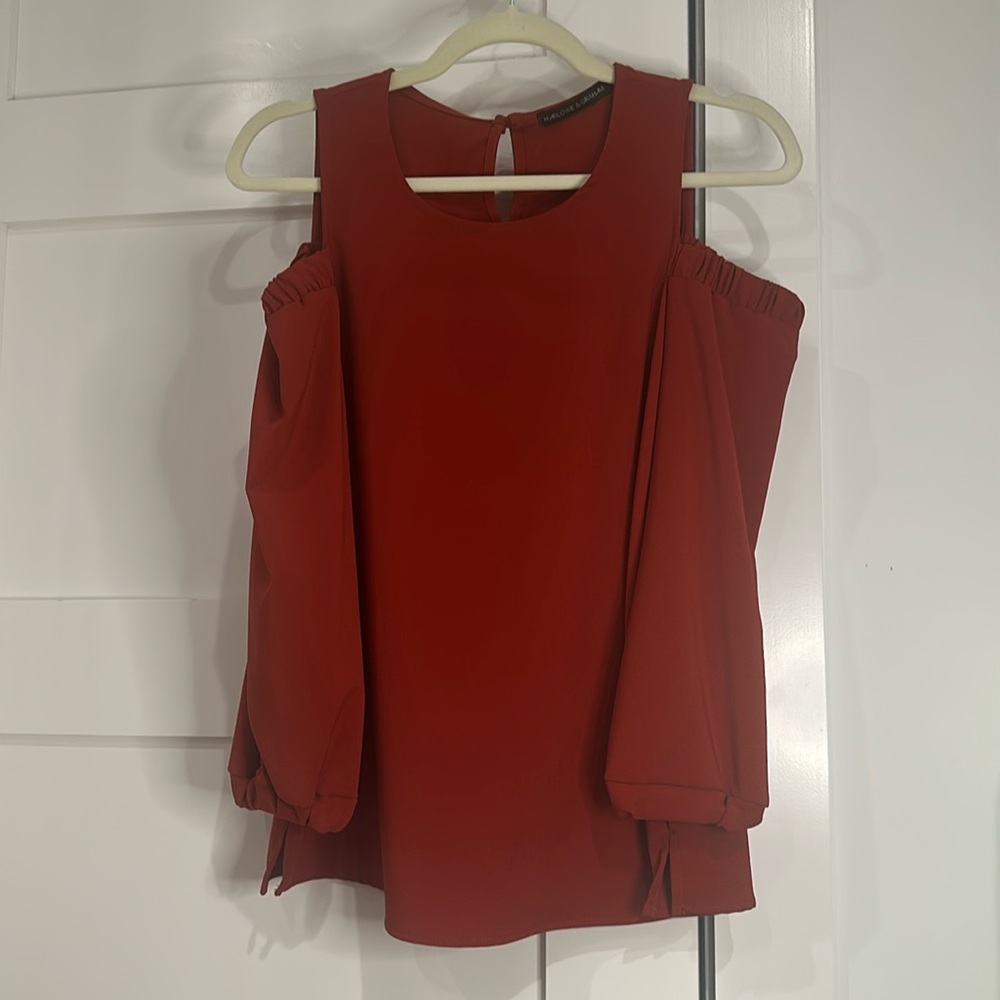 Harlowe and Graham cold shoulder top